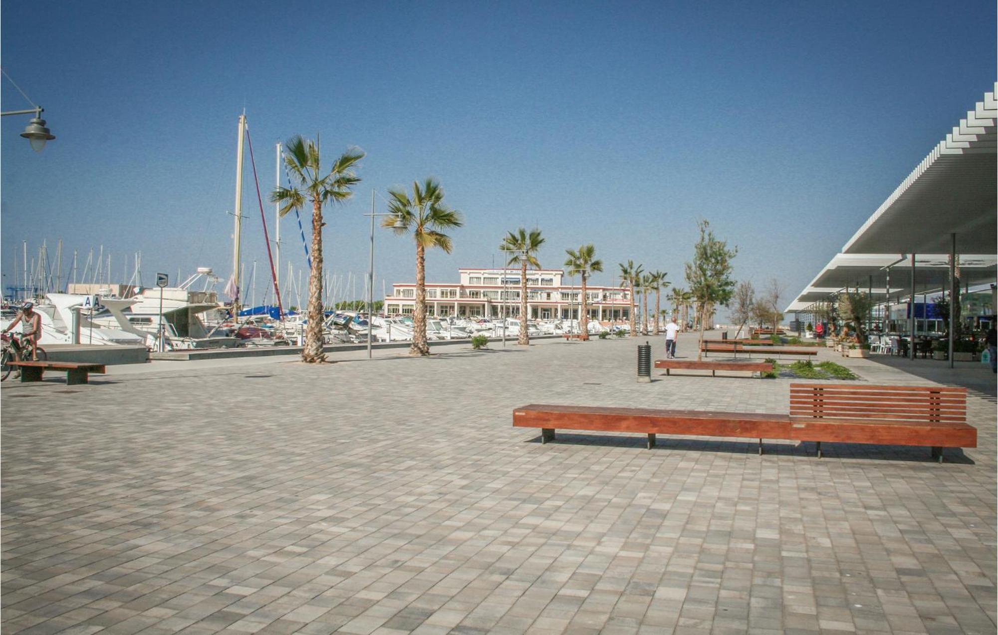 Lovely Apartment In Santa Pola With Wifi Esterno foto